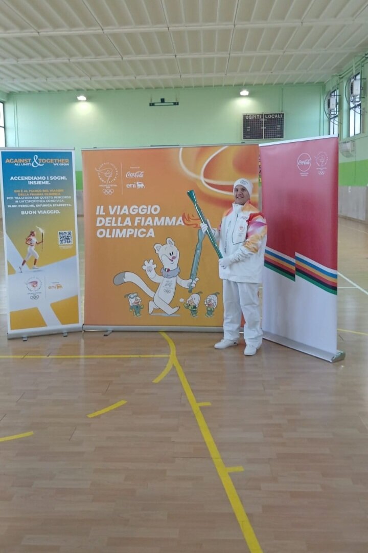 Gerardo Galasso di Cesinali: un orgoglio irpino tedoforo nella tappa di Melfi della Fiamma Olimpica