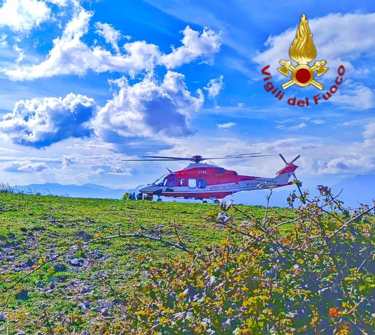 Precipita durante un volo in parapendio.a Santo Stefano del Sole: ferito 68enne