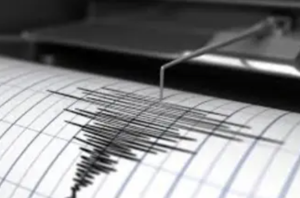 Forte scossa di terremoto a Napoli e ai Campi Flegrei