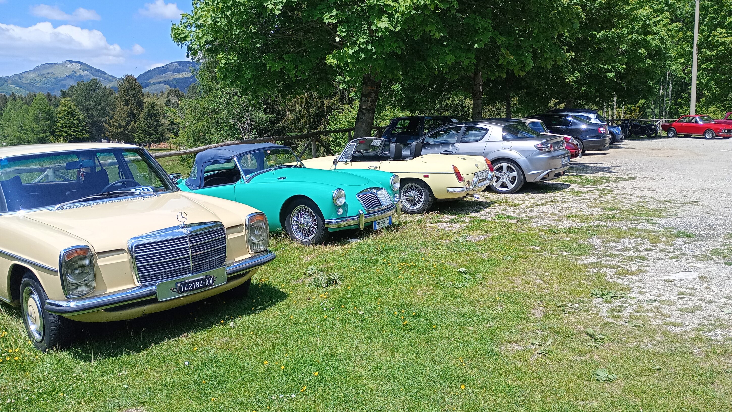 “Ruote nella Storia”, l’Irpinia abbraccia il fascino delle auto d’epoca