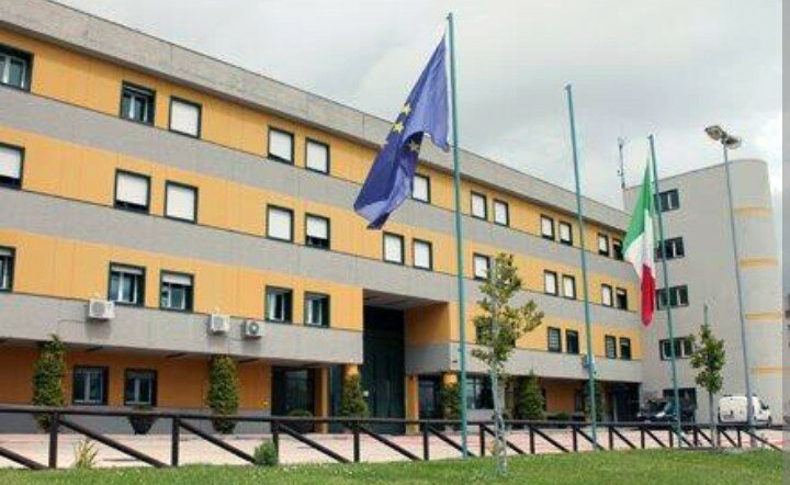 Tensioni e disordini nel carcere di Sant'Angelo dei Lombardi, sette agenti in ospedale. Anche il comandante e alcuni detenuti