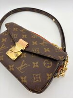 pochette-metis-east-west