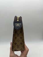 toilette-monogram-reverse