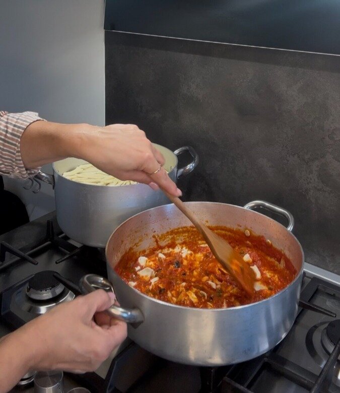 sugo-mozzarella.jpeg sugo-mozzarella.jpeg