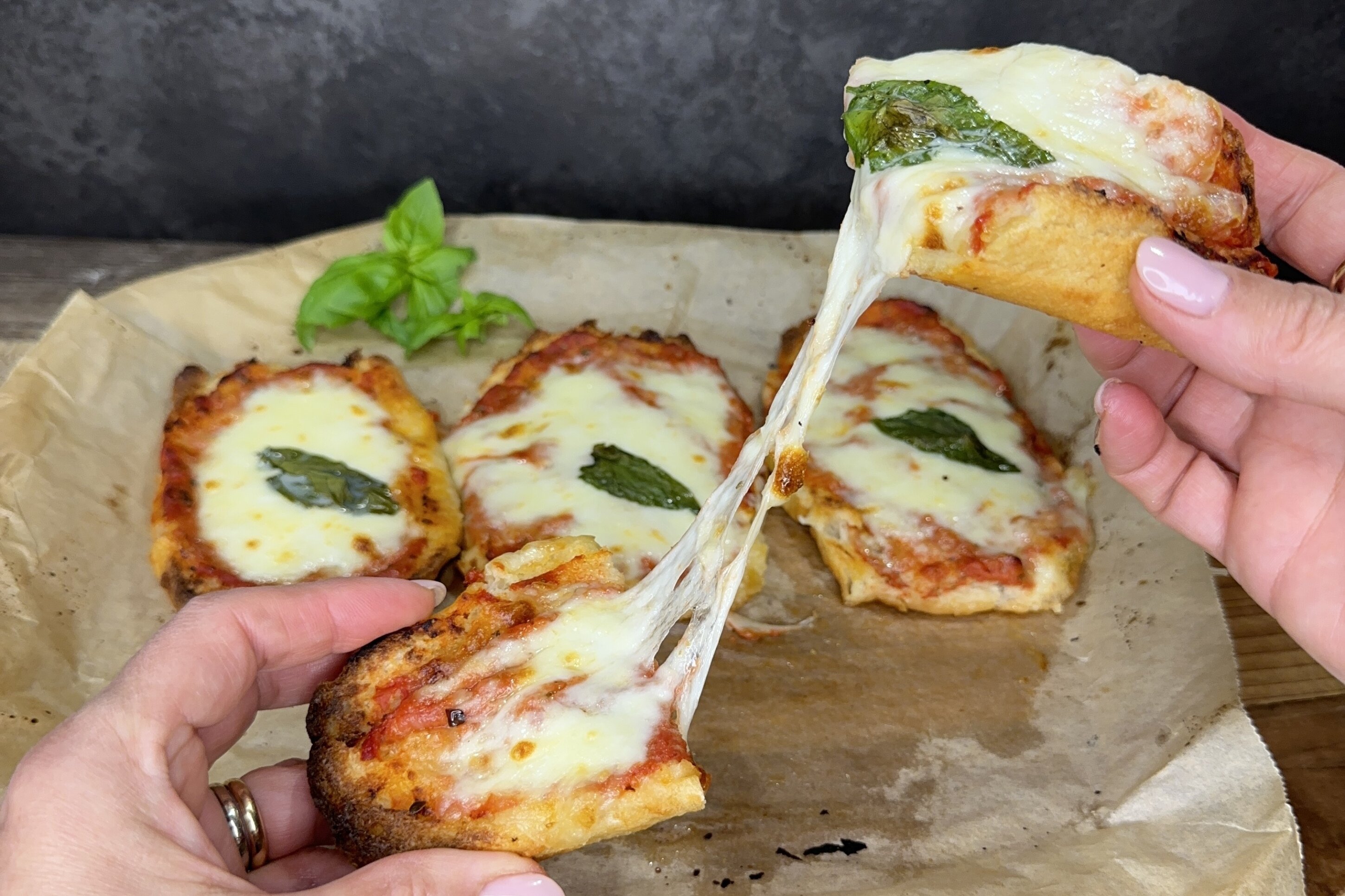 Pizzette di pane: ricetta semplice e veloce