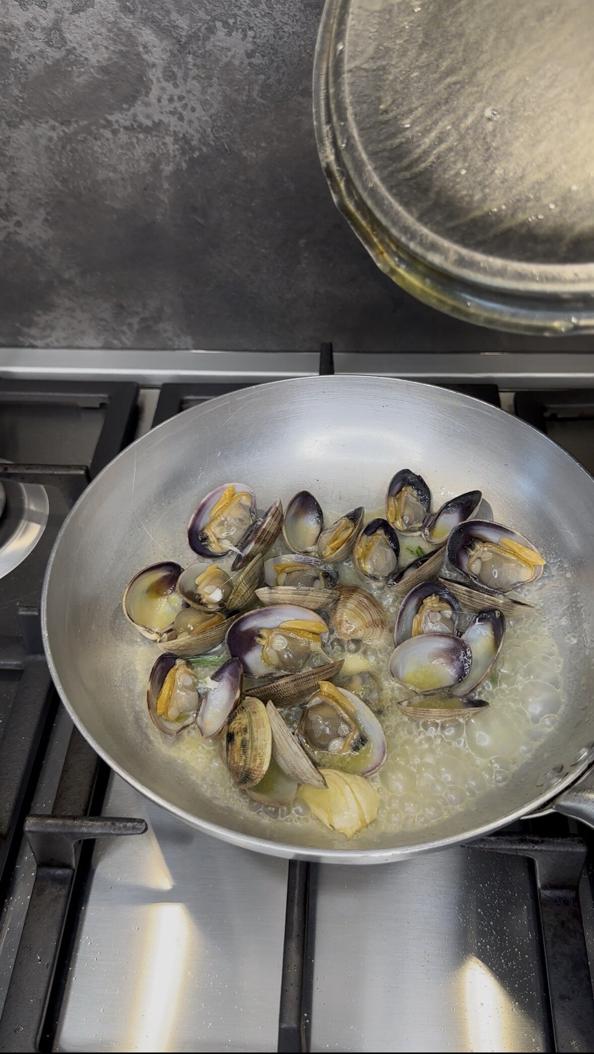 vongole-aperte.jpeg vongole-aperte.jpeg