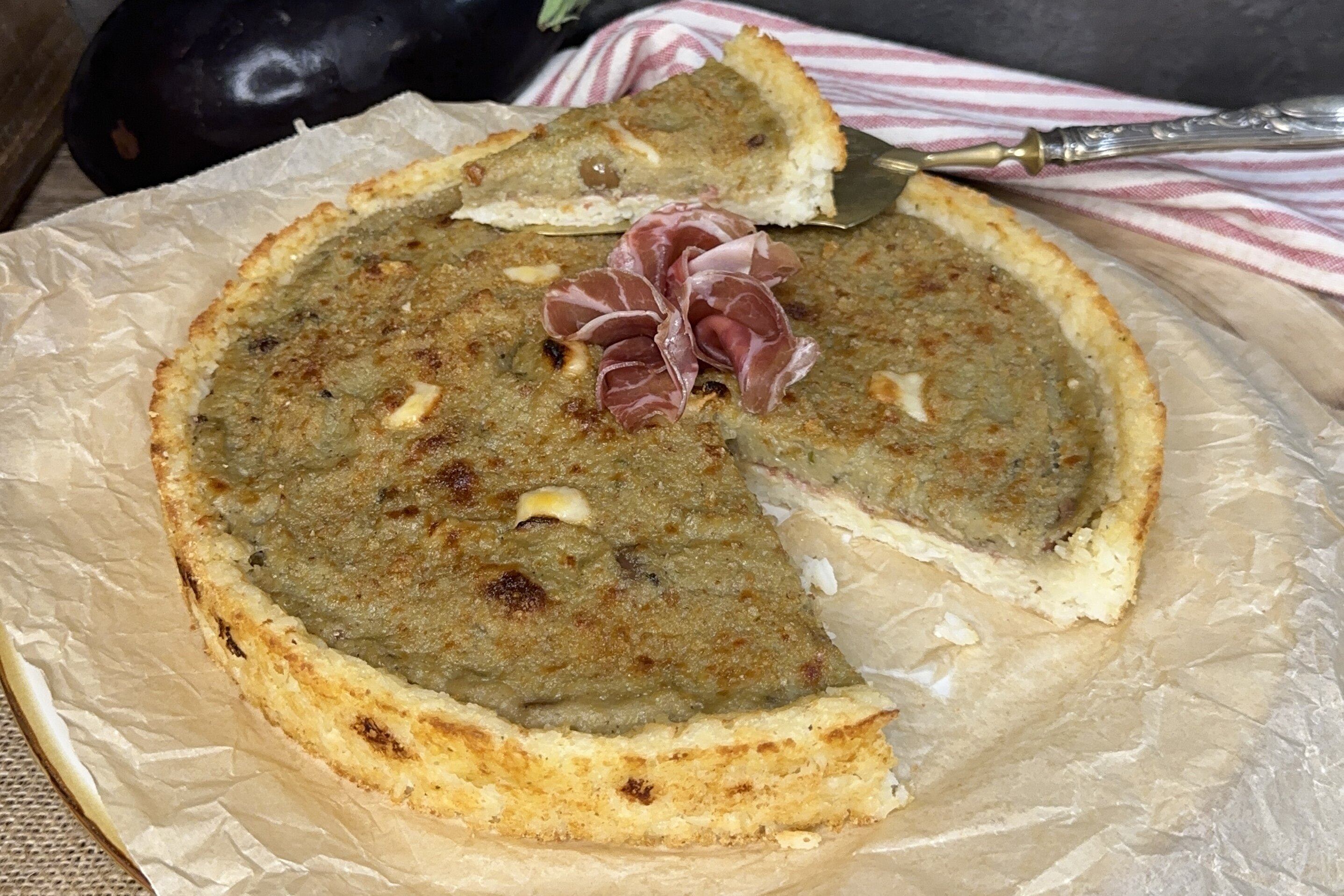 Torta salata di riso con le melanzane