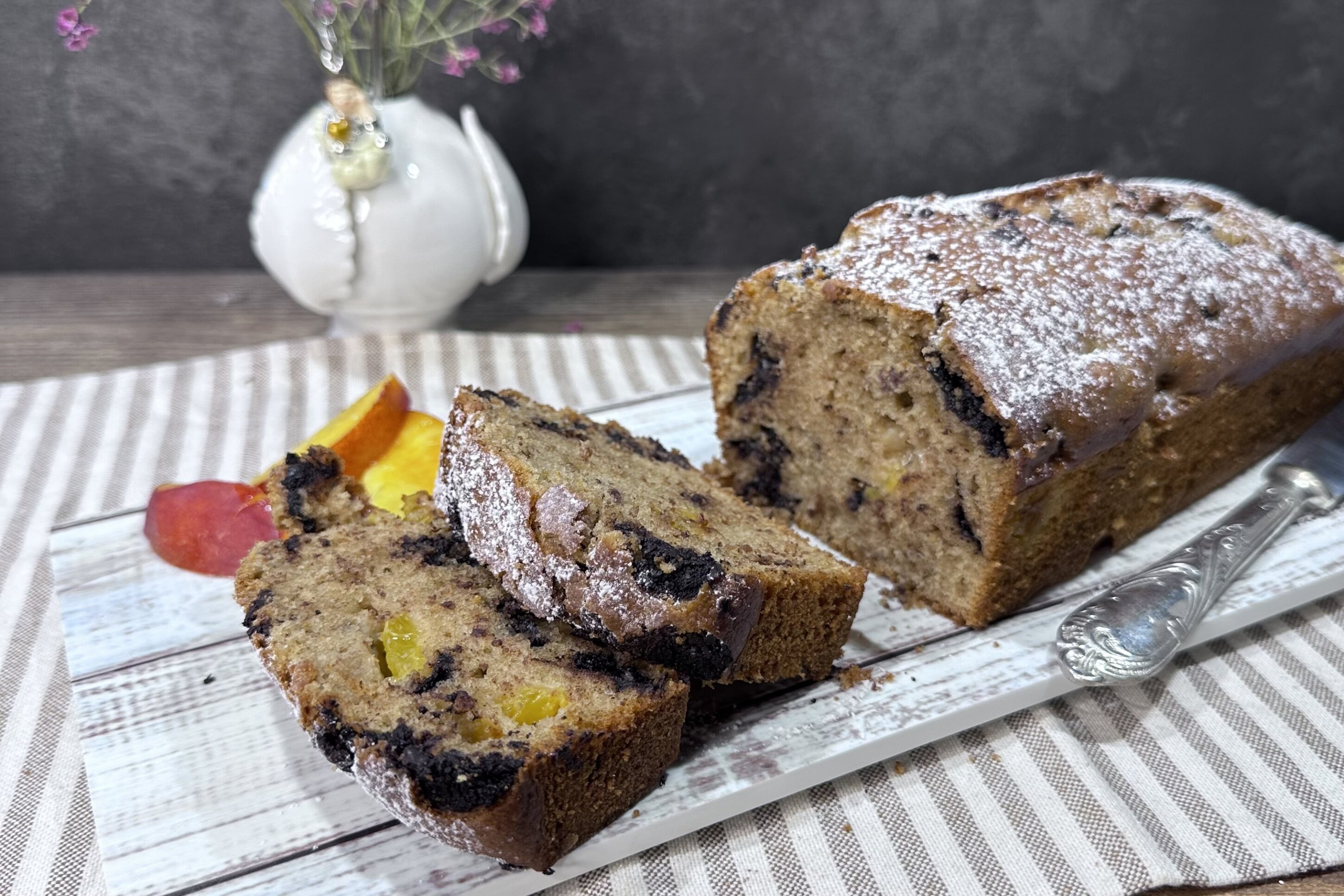 Plumcake pesca noce e cioccolato facile e irresistibile Plumcake pesca noce e cioccolato facile e irresistibile