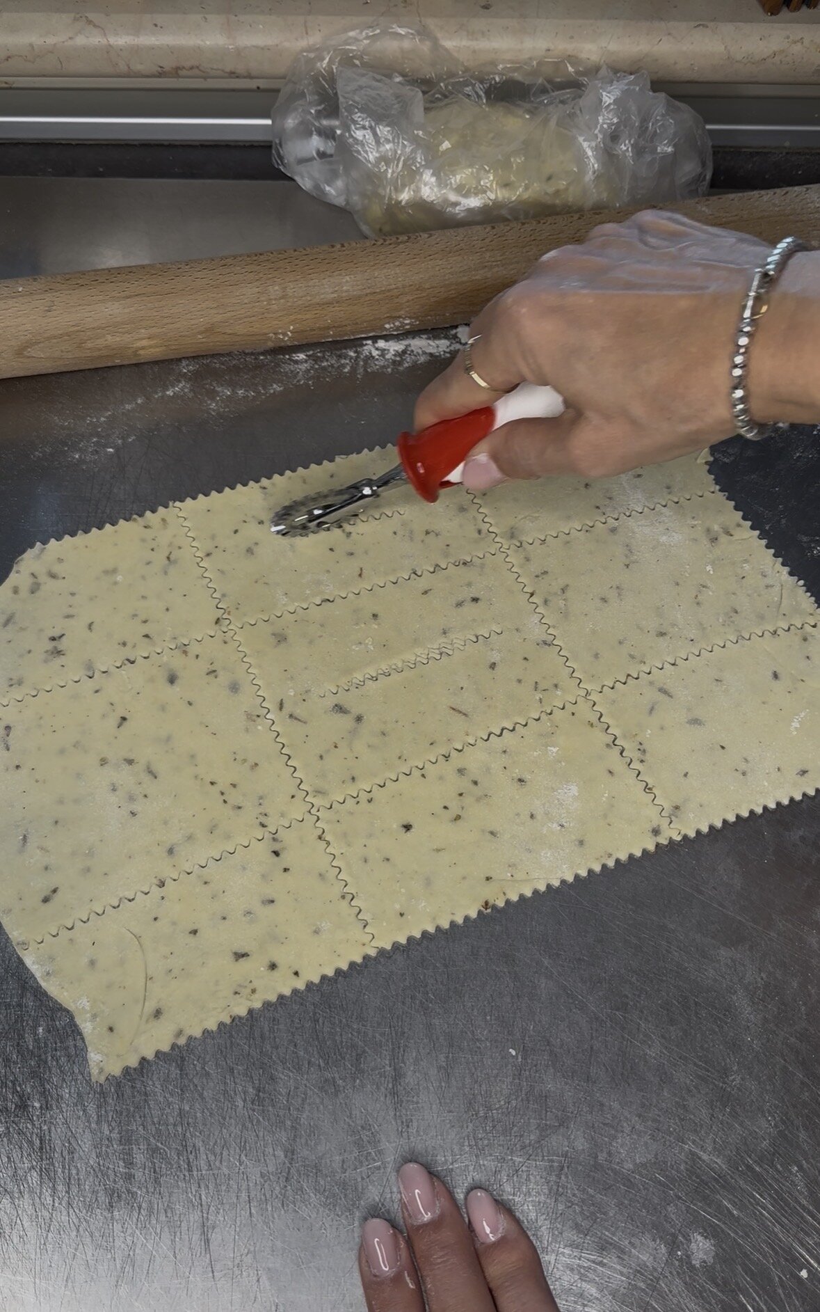 chiacchiere-formatura.jpeg chiacchiere-formatura.jpeg