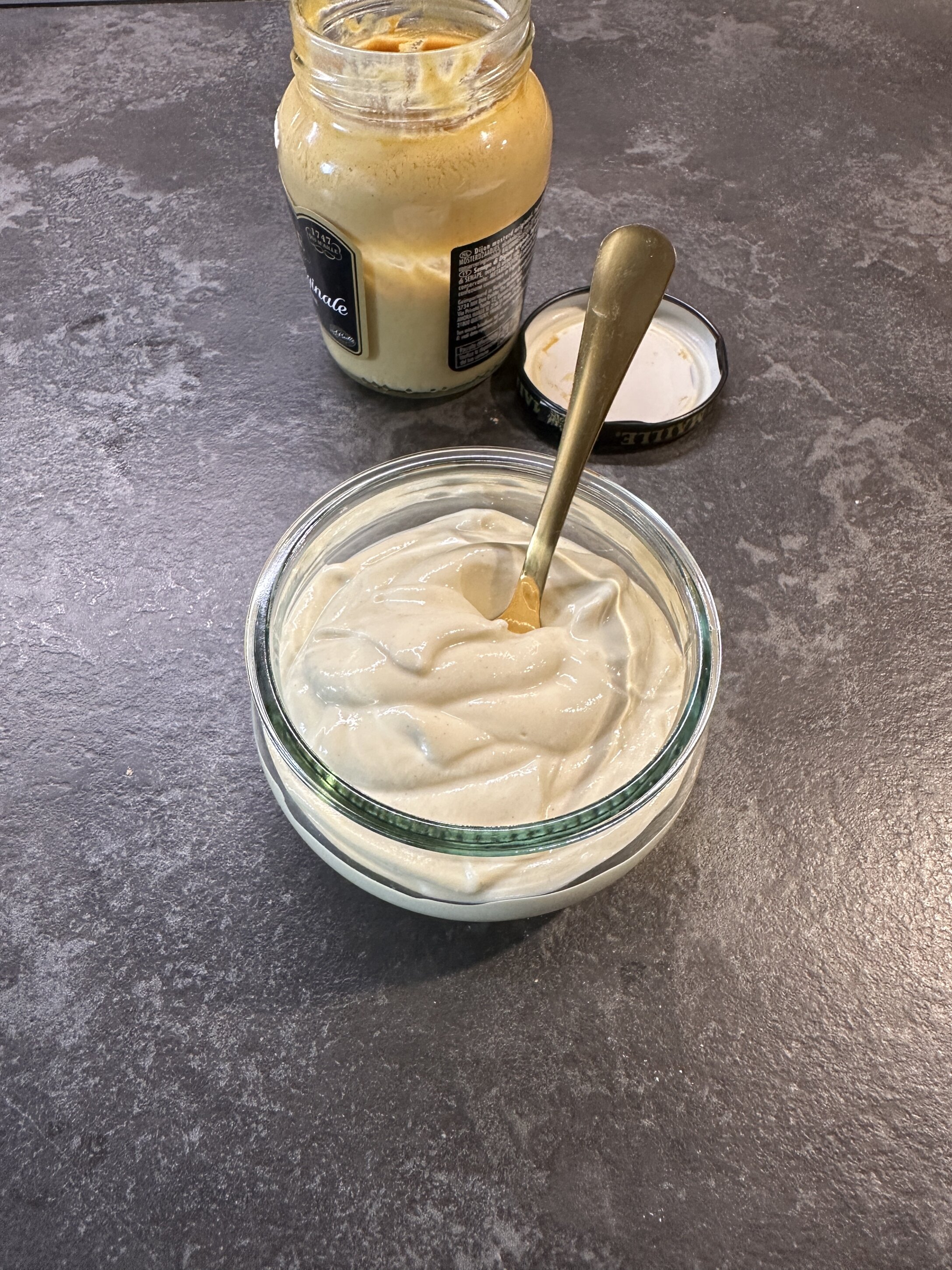 Crema yogurt senape e miele