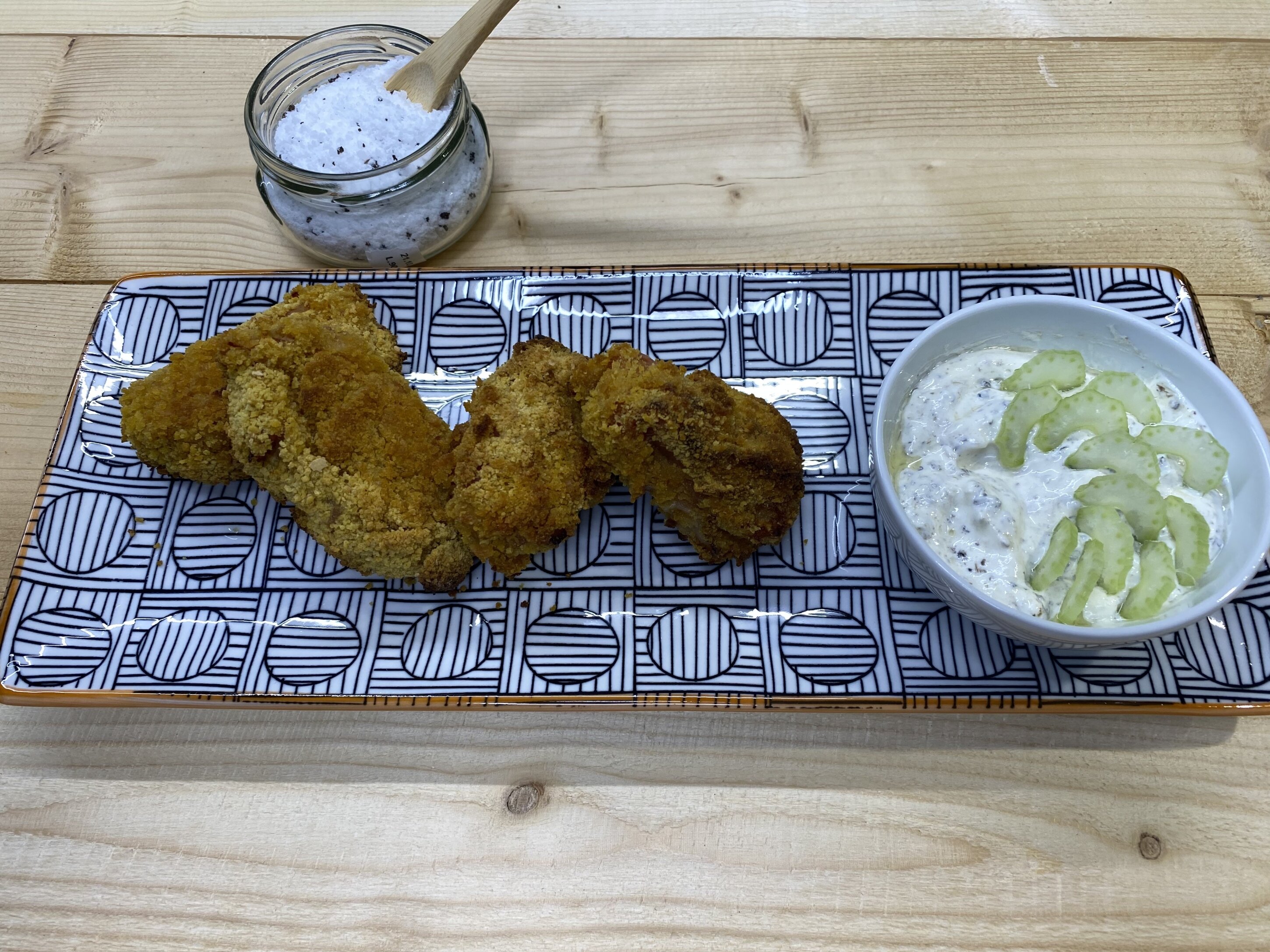 Bastoncini di prosciutto di praga e pecorino impanati