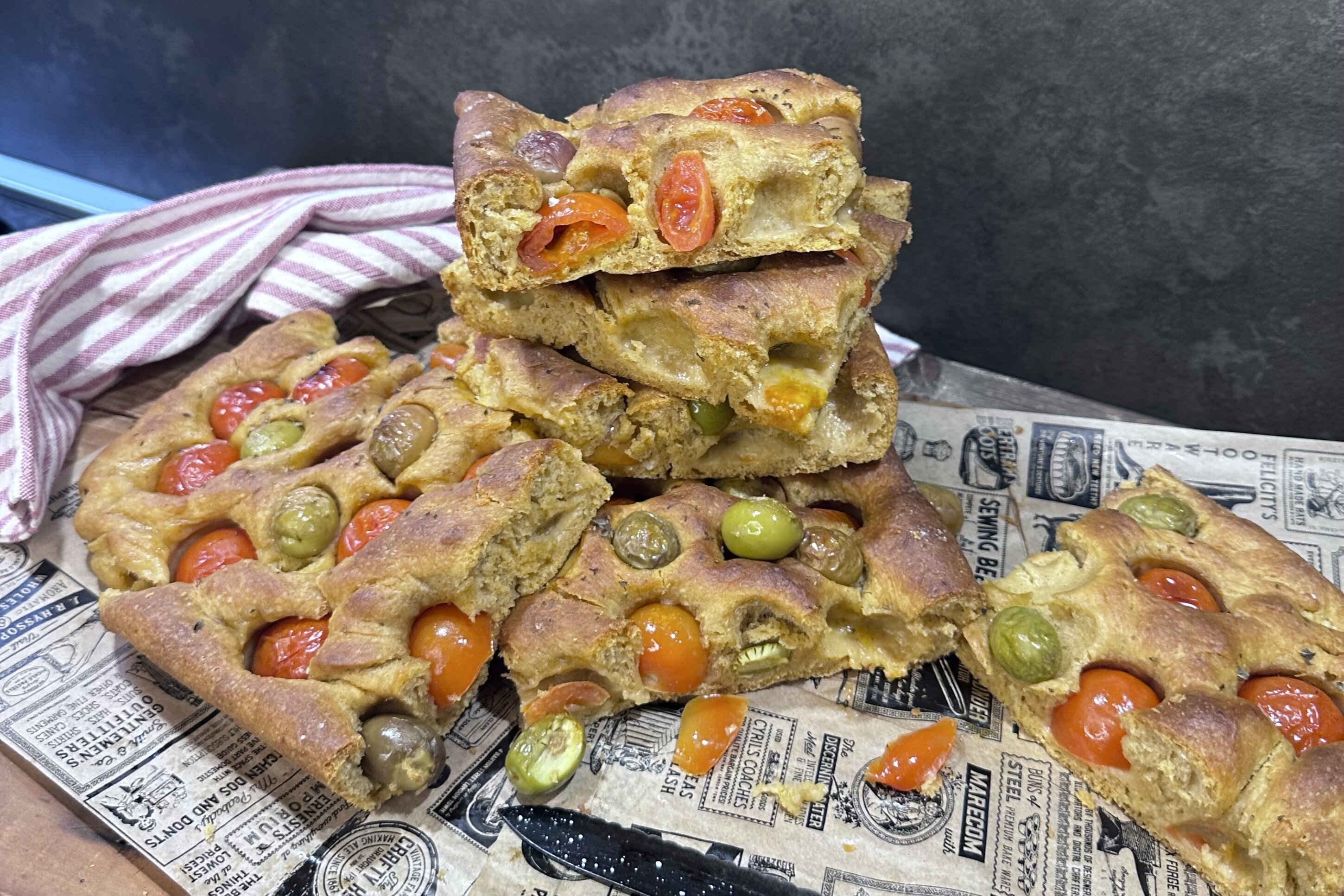 Focaccia con impasto al pomodoro
