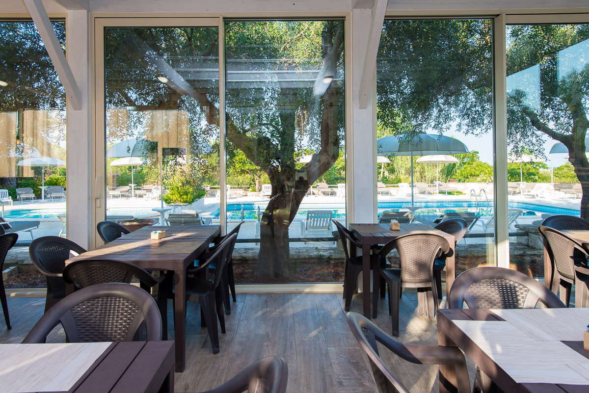 bora-bora-family-resort-bar-sala-colazione-9.jpeg