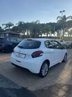 peugeot-208-15-diesel-allure