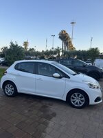 peugeot-208-12-bzgpl