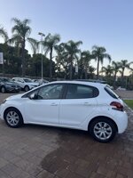 peugeot-208-12-bzgpl
