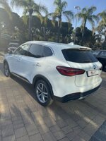 mg-hs-15-benzina-luxury