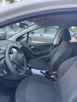 peugeot-208-12-bzgpl