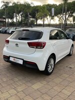 kia-rio-12-mpi-evolution