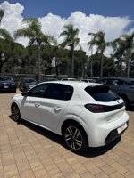 peugeot-208-12-benzina-allure-ca