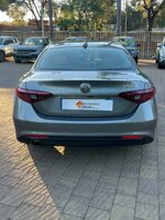 alfa-romeo-giulia-22-td-150cv-super