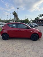 lancia-ipsilon-10-bzhybrid-ecochic