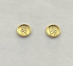 copri-bottoni-uomo-tondi-con-incisioni-in-oro-giallo-18-carati-ref694