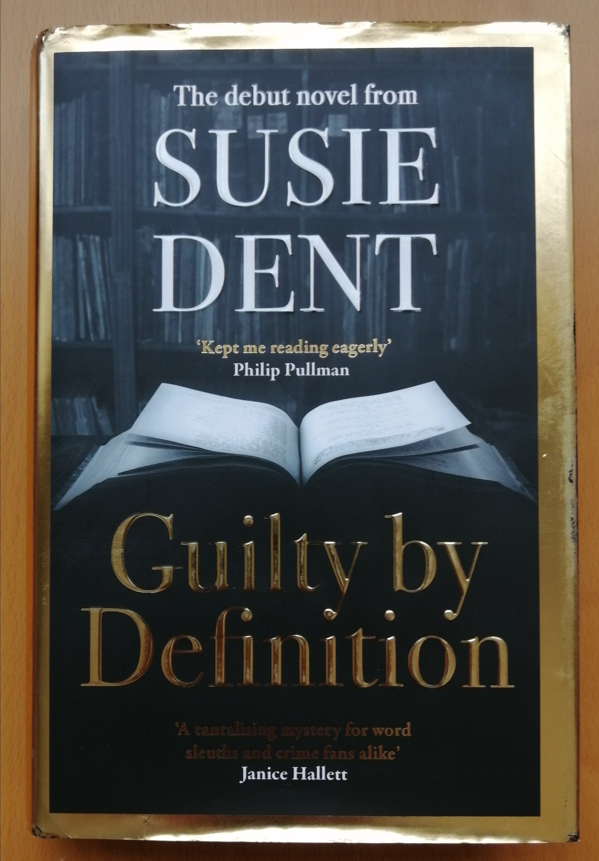 Emma in giallo: Colpevole per definizione Emma in giallo: Colpevole per definizione