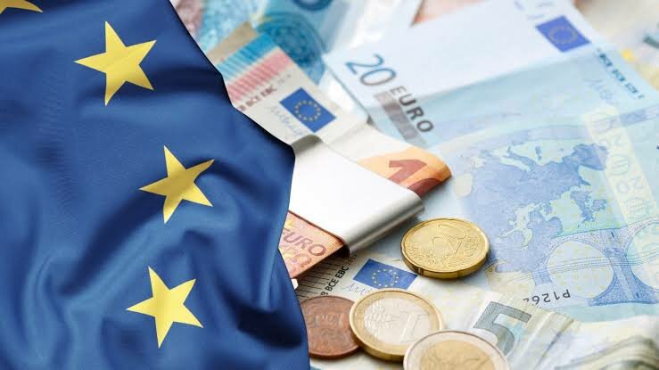 EU Budget 2028: Balancing Strategic Centralization with the Social Compact EU Budget 2028: Balancing Strategic Centralization with the Social Compact