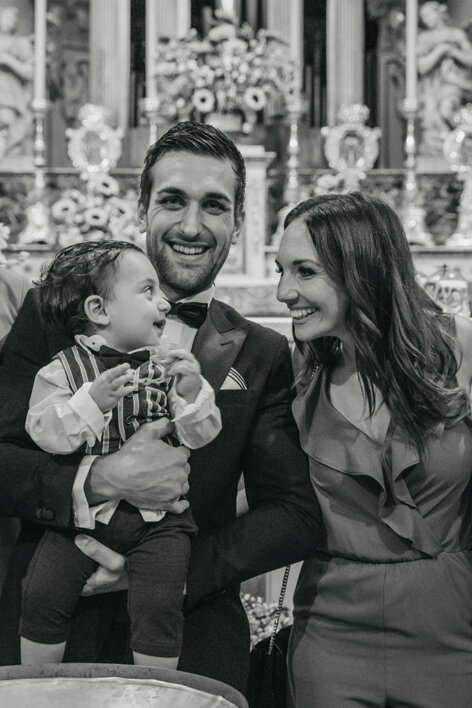 eyJpdCI6IlNlcnZpemlvIGZvdG9ncmFmaWNvIGJhdHRlc2ltbywgZm90byBpbiBjaGllc2EsIG1hbW1hIGUgcGFw4CBjb24gYmFtYmlubywgZm90byBkaSBmYW1pZ2xpYSJ9