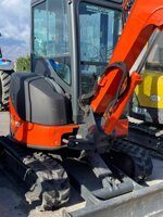 hitachi-zaxis-27u