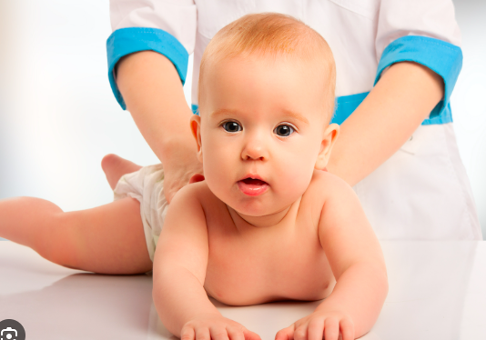 Osteopatia Pediatrica: Un Approccio Naturale per il Benessere dei Bambini 👶🌿