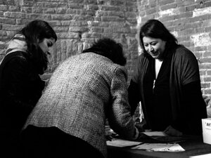 il%20social%20media%20team