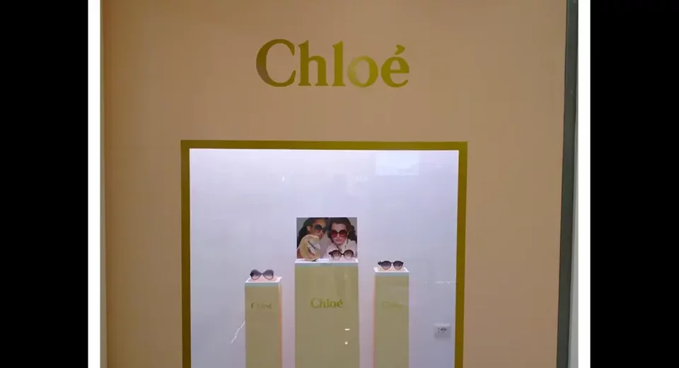 eyJpdCI6IkFsbGVzdGltZW50byB2ZXRyaW5hIHBlciBvdHRpY28gYSBSb21hIENsb+gifQ==