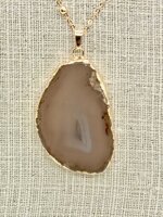 collana-con-pendente-agata