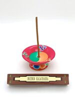 3-brucia-incenso-nepal