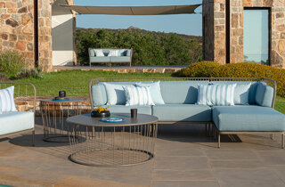 emu-2%20outdoor.jpeg emu-2%20outdoor.jpeg