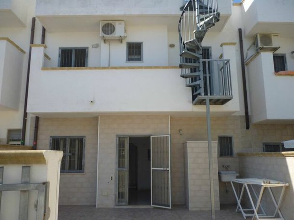 page_29615718898830464791223575603316068586788447n