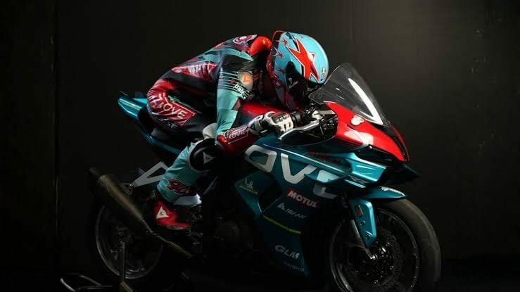 kjowe-650-rr-sbk.jpeg