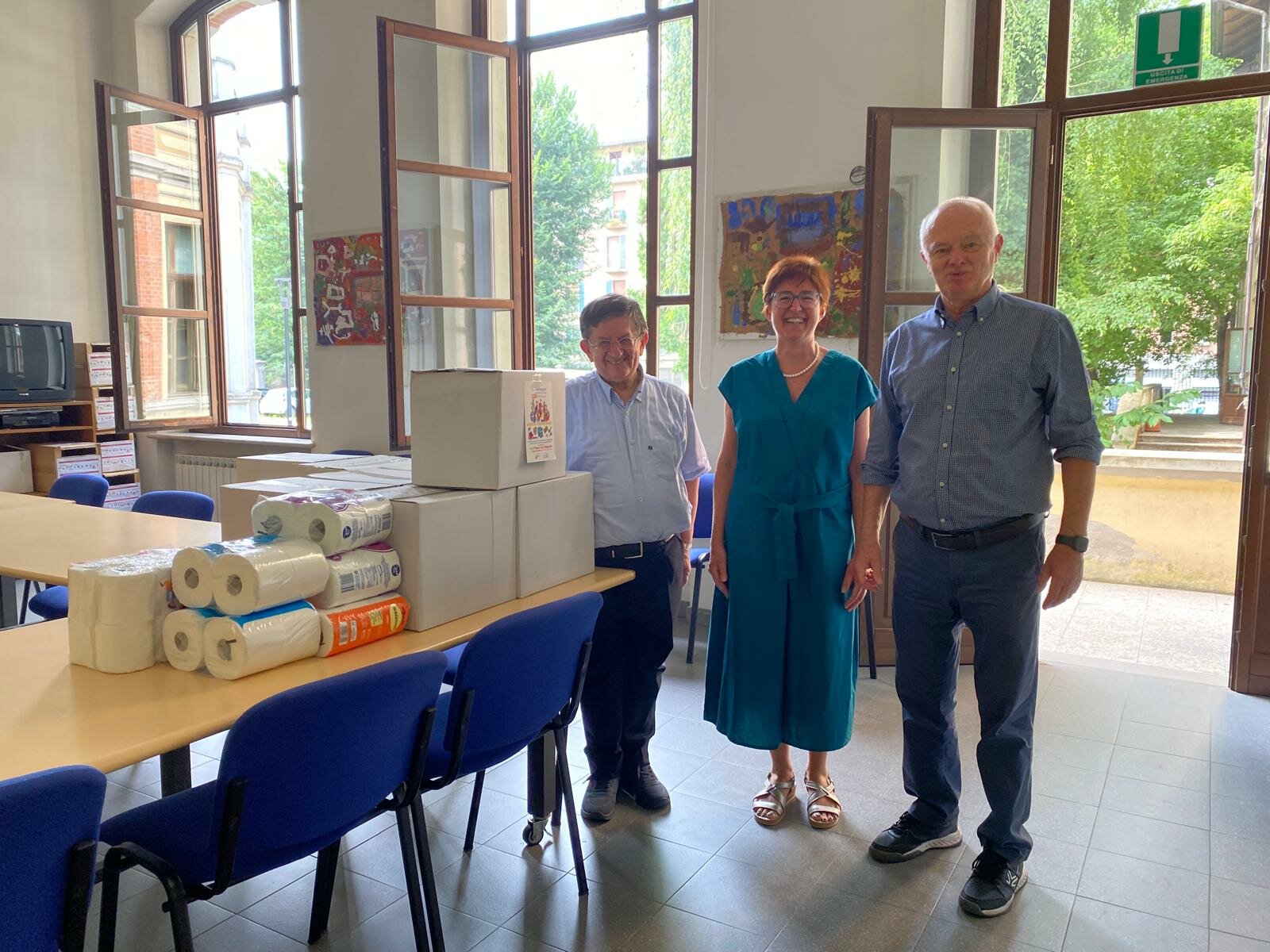 bartoletti-fanti-consegna-banco-elementare.jpeg bartoletti-fanti-consegna-banco-elementare.jpeg