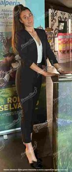 manuelaer94 - corridonia mc - hostess eventi congressi ecm fiere attività promozionali.jpeg