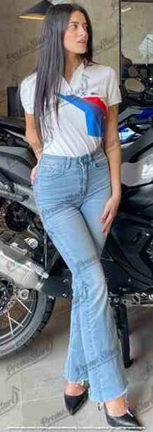 ilariaaq45 - reggio calabria - hostess eventi shooting fotografici automotive concessionarie.jpeg