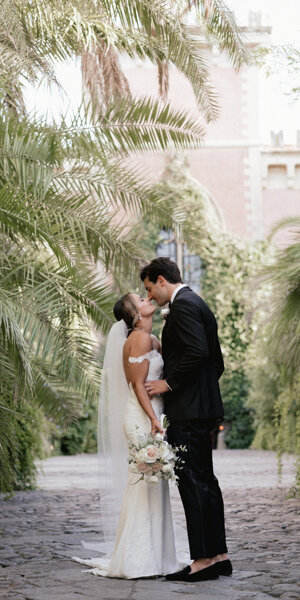 eyJpdCI6IkNpIG9jY3VwaWFtbyBkaSBGb3RvZ3JhZmlhIGRpIE1hdHJpbW9uaW8sIGNvbiB1biBUZWFtIHByZXBhcmF0byBlIGNvbXBldGVudGUgbmVsIHNldHRvcmUsIGFtaWFtbyByYWNjb250YXJlIG9nbmkgc3RvcmlhIGUgcXVhbHNpYXNpIGV2ZW50byBjaGUgcmlndWFyZGkgbGEgdHVhIHZpdGEuIENpIG9jY3VwaWFtbyBkaSBGb3RvZ3JhZmlhIGRpIE1vZGEsIG9yaWVudGF0aSB2ZXJzbyB1biB0YWdsaW8gZW1vemlvbmFsZSwgZXNwcmVzc2l2byBlZCBhdXRvYmlvZ3JhZmljby4gQ2kgb2NjdXBpYW1vIGRpIFN0aWxsIExpZmUgZSBGb3RvIFNvY2lhbC4gT3JnYW5penppYW1vIGFuY2hlIENvcnNpIEZvdG9ncmFmaWNpLCBXaG9ya3Nob3AgY29uIEVzcGVydGkgZGUgc2V0dG9yZSBlIE1vc3RyZS4gIE1BVFJJTU9OSU8gU0lDSUxJQSBERVNUSU5BVElPTiBXRURESU5HIFNJQ0lMWSBGT1RPR1JBRklBIE1BVFJJTU9OSU8ifQ==