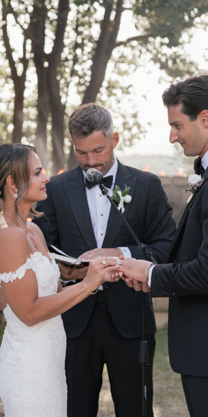 eyJpdCI6IkNpIG9jY3VwaWFtbyBkaSBGb3RvZ3JhZmlhIGRpIE1hdHJpbW9uaW8sIGNvbiB1biBUZWFtIHByZXBhcmF0byBlIGNvbXBldGVudGUgbmVsIHNldHRvcmUsIGFtaWFtbyByYWNjb250YXJlIG9nbmkgc3RvcmlhIGUgcXVhbHNpYXNpIGV2ZW50byBjaGUgcmlndWFyZGkgbGEgdHVhIHZpdGEuIENpIG9jY3VwaWFtbyBkaSBGb3RvZ3JhZmlhIGRpIE1vZGEsIG9yaWVudGF0aSB2ZXJzbyB1biB0YWdsaW8gZW1vemlvbmFsZSwgZXNwcmVzc2l2byBlZCBhdXRvYmlvZ3JhZmljby4gQ2kgb2NjdXBpYW1vIGRpIFN0aWxsIExpZmUgZSBGb3RvIFNvY2lhbC4gT3JnYW5penppYW1vIGFuY2hlIENvcnNpIEZvdG9ncmFmaWNpLCBXaG9ya3Nob3AgY29uIEVzcGVydGkgZGUgc2V0dG9yZSBlIE1vc3RyZS4gIE1BVFJJTU9OSU8gU0lDSUxJQSBERVNUSU5BVElPTiBXRURESU5HIFNJQ0lMWSBGT1RPR1JBRklBIE1BVFJJTU9OSU8ifQ==