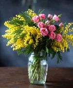 bouquet-mimosa-e-rose-rosa-speciale-festa-della-donna-consegna-milano