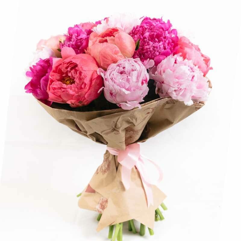 bouquet-peonie-pop-–-esplosione-di-colore-in-rosa-corallo-e-fucsia.jpeg