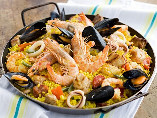 paella-alla-valenciana-con-carne-e-pesce paella-alla-valenciana-con-carne-e-pesce