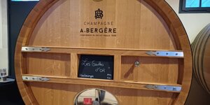 champagne%20a%20bergere%20(13).jpeg