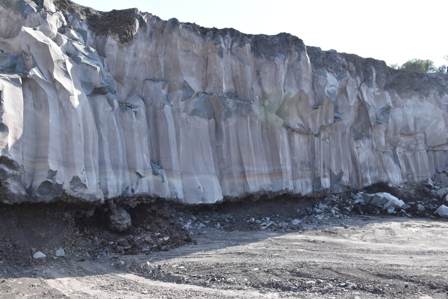 cava di pietra lavica