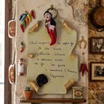 pergamena-con-gobbo-e-maschera-portafortuna-in-ceramica-per-inaugurazione-negozio-fatta-a-mano-in-italia
